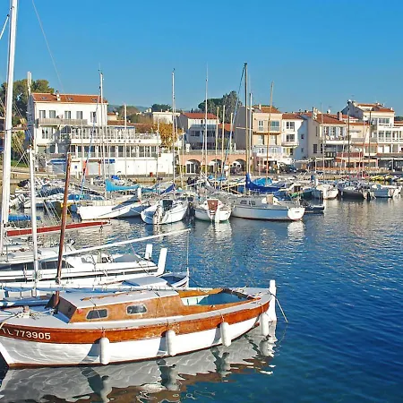 L'astrolabe By Interhome